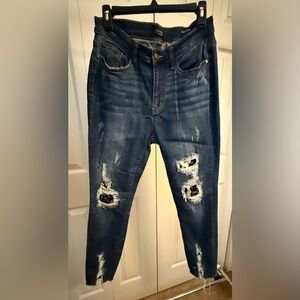 Judy Blue Size 9/29 Distressed, leopard patch jeans